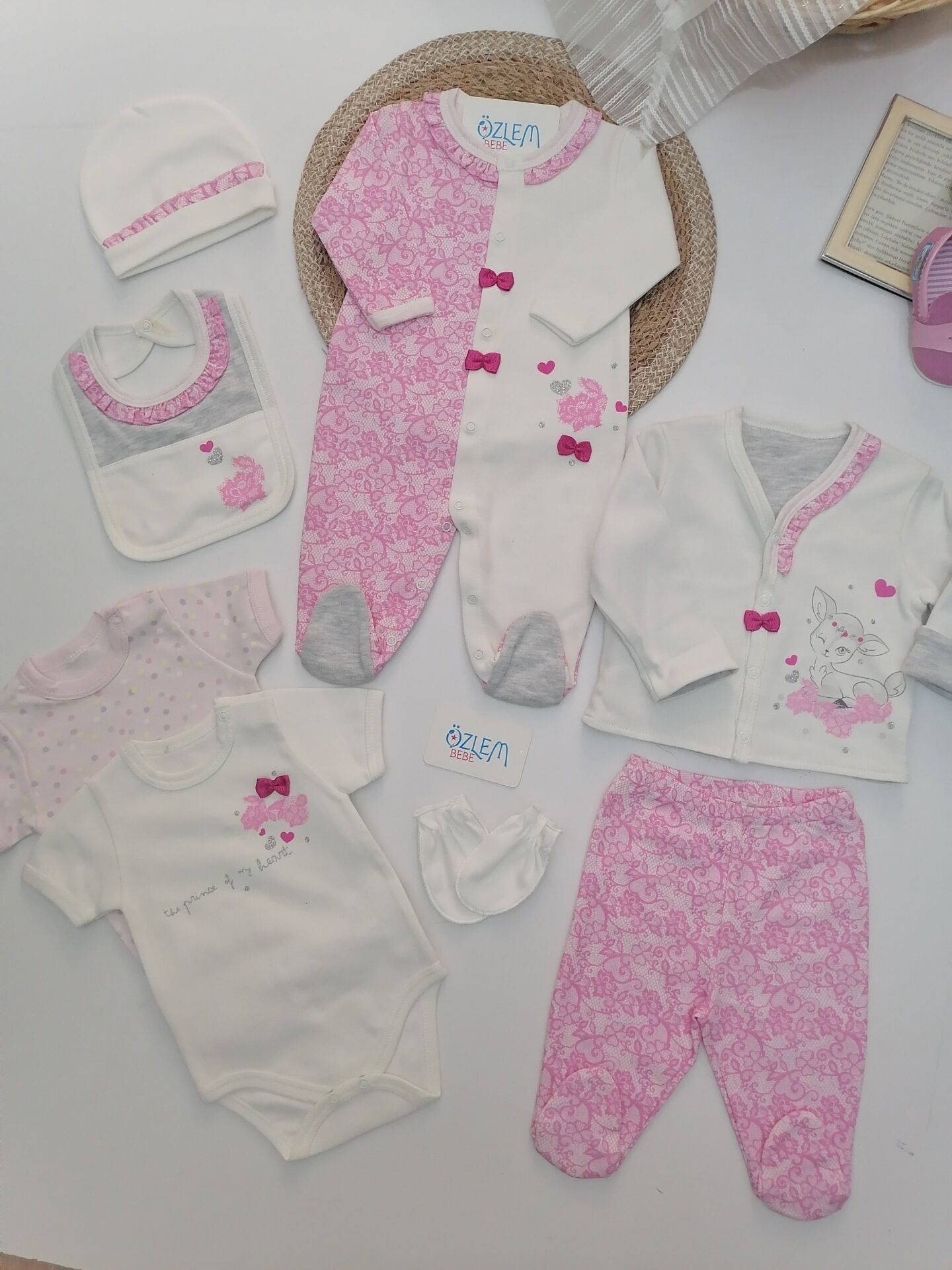 Gül Desenli 8'li Hastane Çıkışı