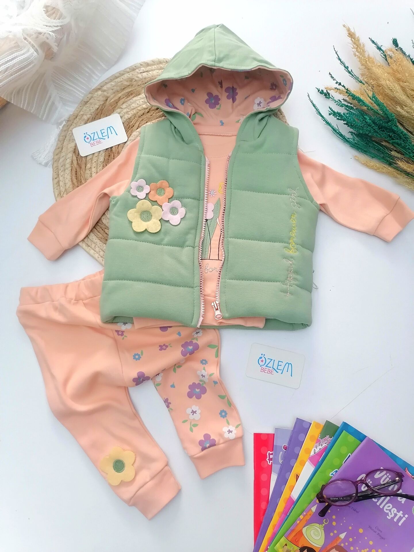 Yelekli Çiçek Desen 3'lü Takım