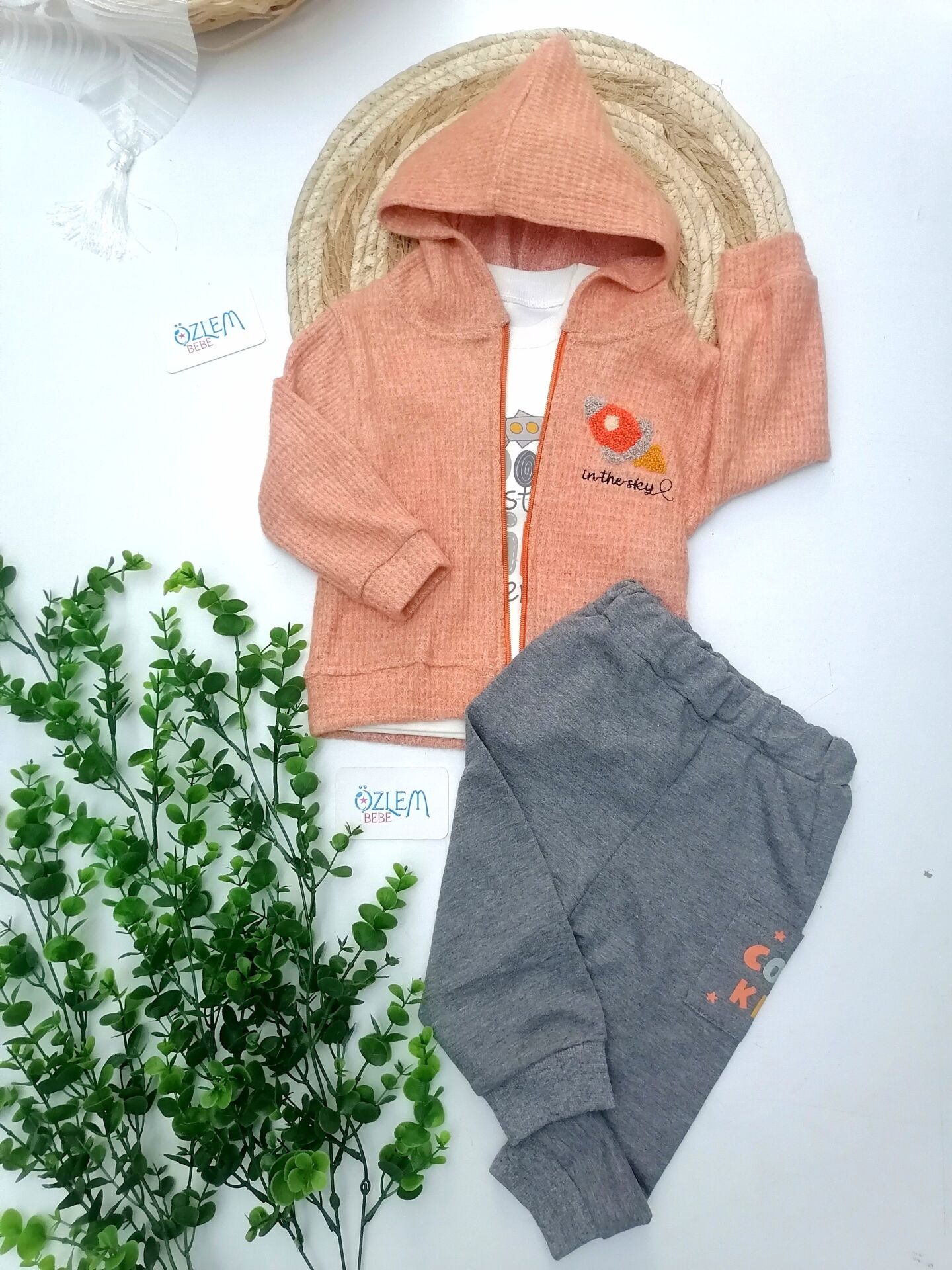 Roket Figürlü Kapüşon Ceketli 3'lü Takım