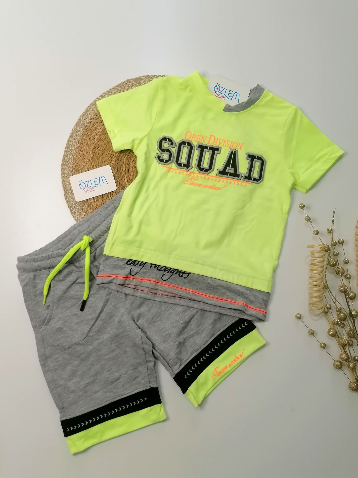 Mutlu Çocuklar Şortlu Erkek Takım