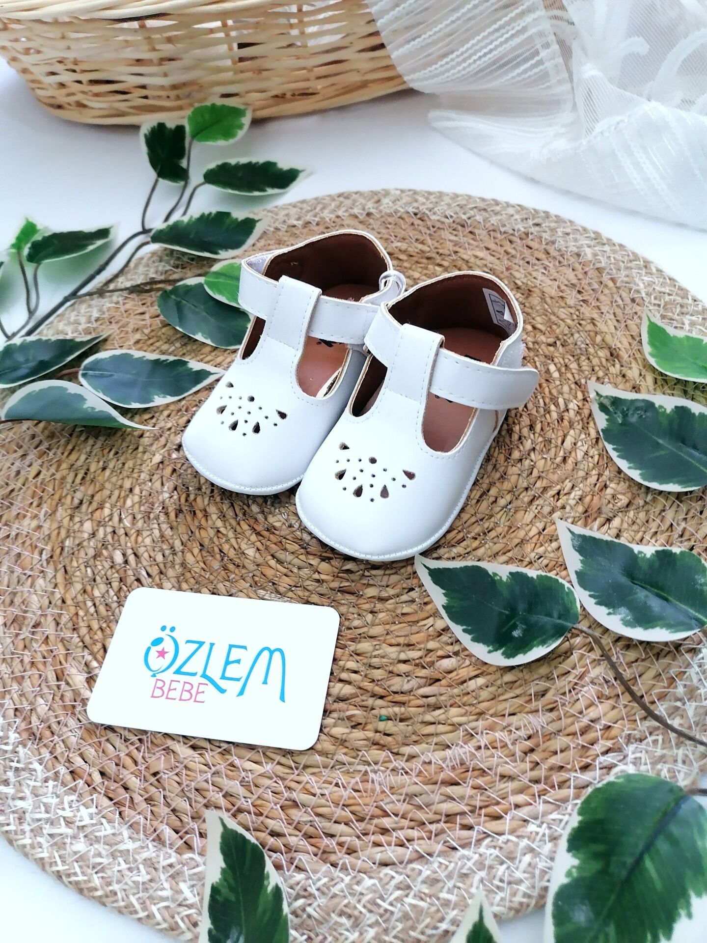 Cırtcırtlı Çiçek Bebek Ayakkabı