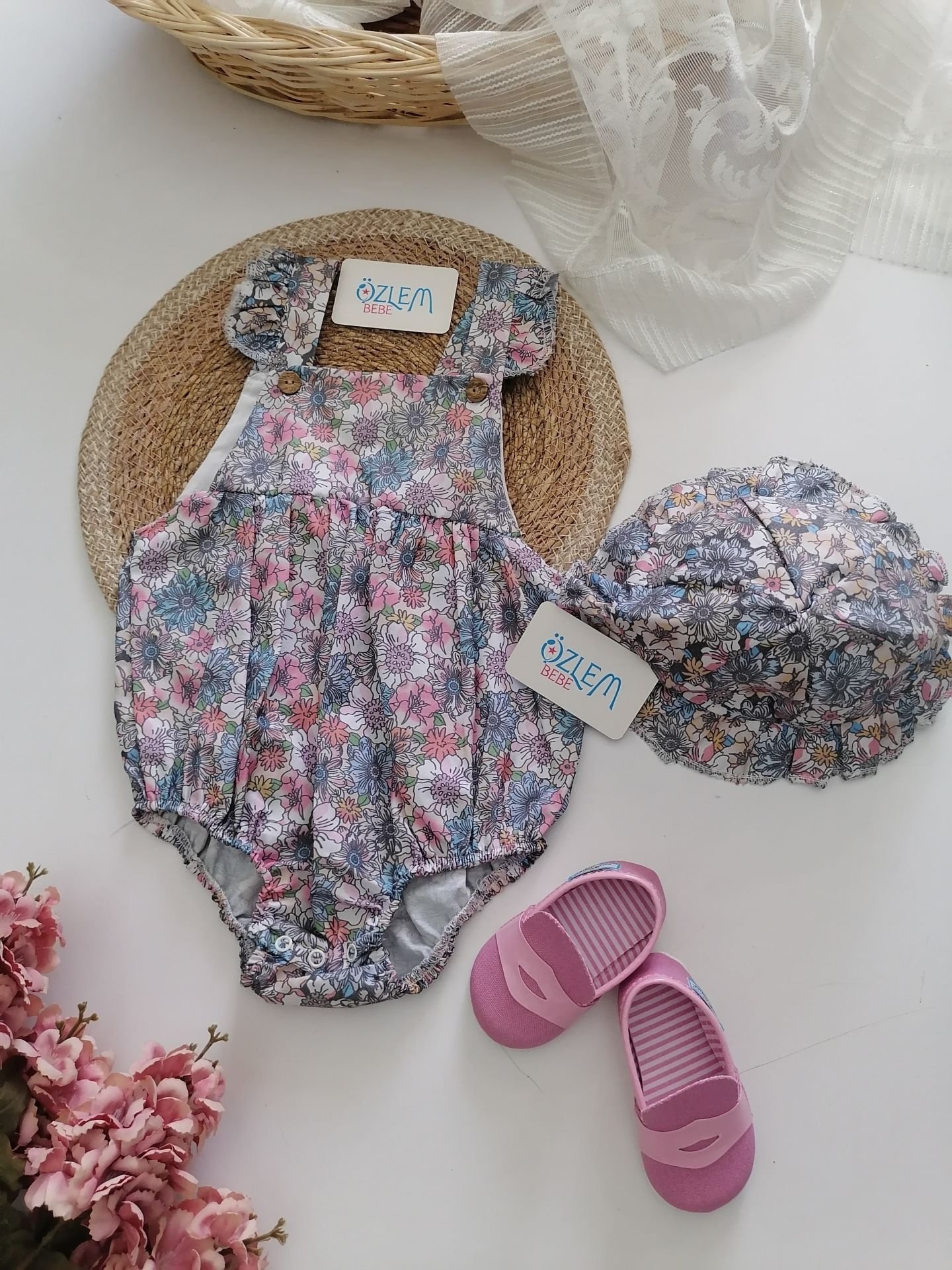 Çiçek Desenli Romper&Şapka 2'li Tk.